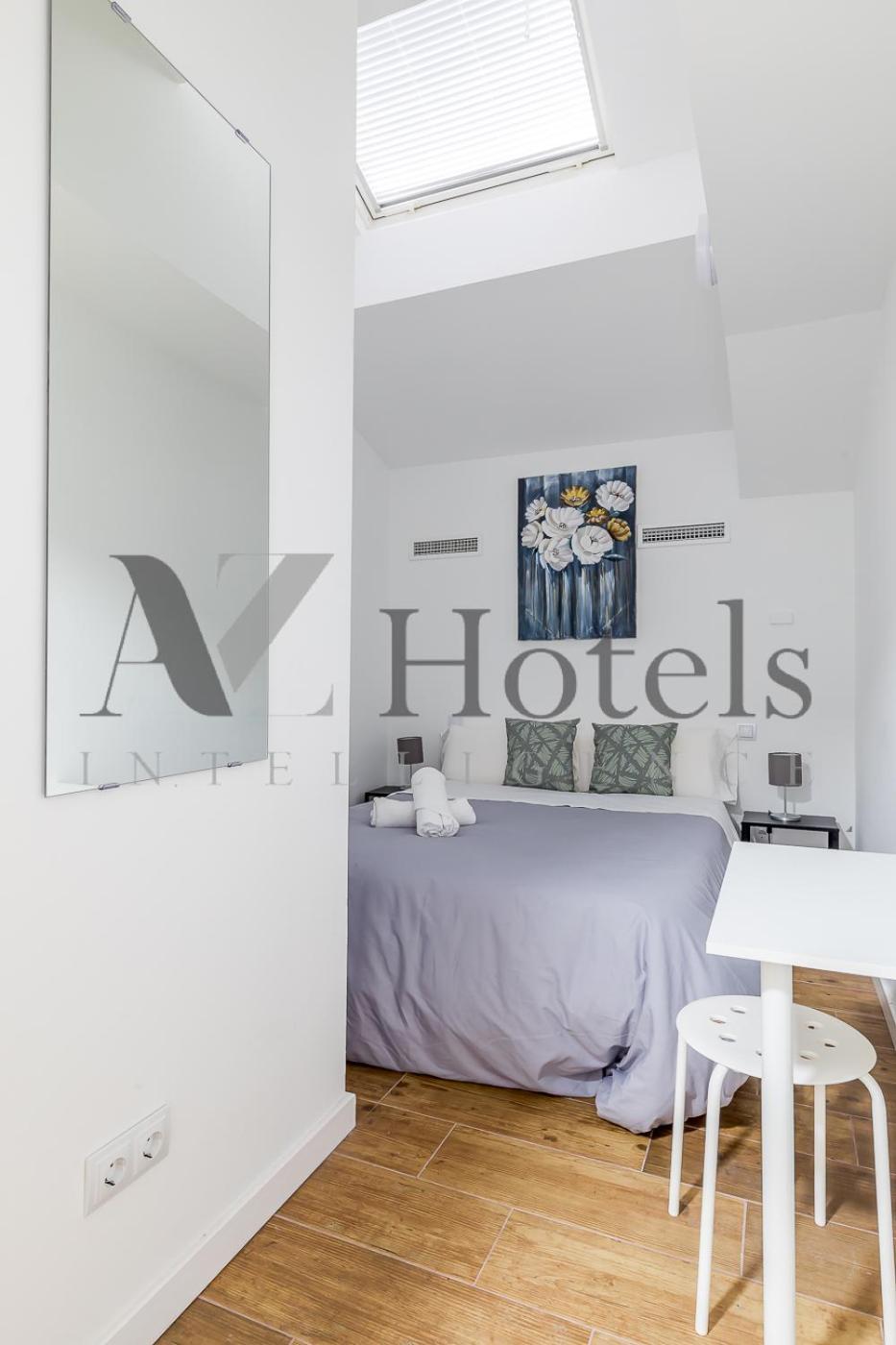 Ayz Luis Cabrera-Auto Check-In Property マドリード エクステリア 写真